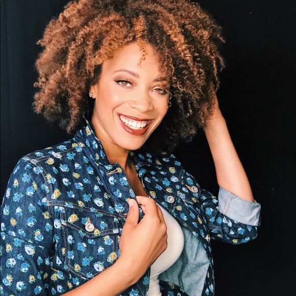 Meet your Posher, Monika - Picture 2 of 2